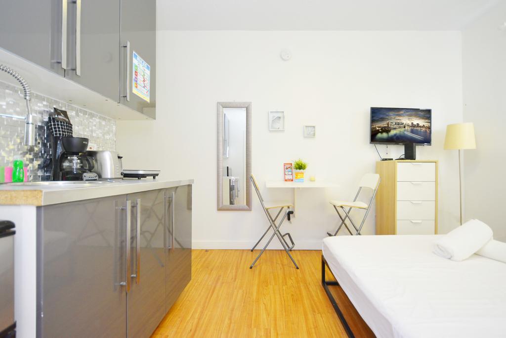 Apartment 3rd And Ocean *