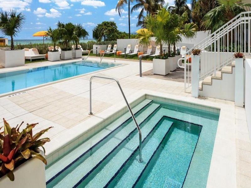 Hilton Cabana