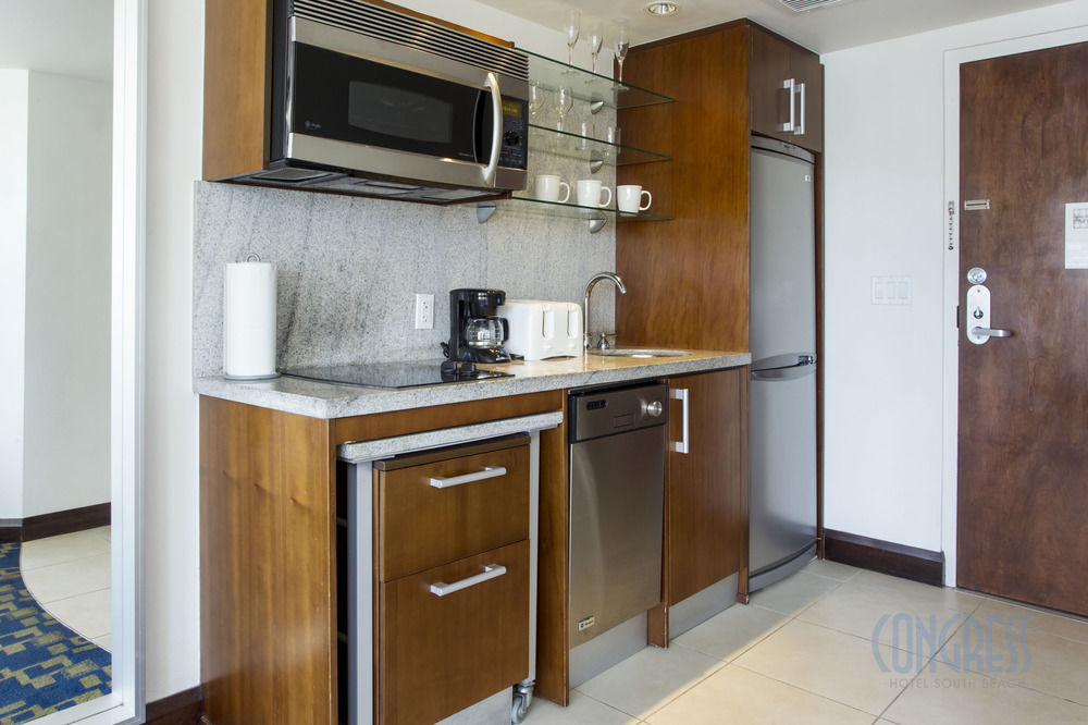 Hotel Congress Suites At The Strand