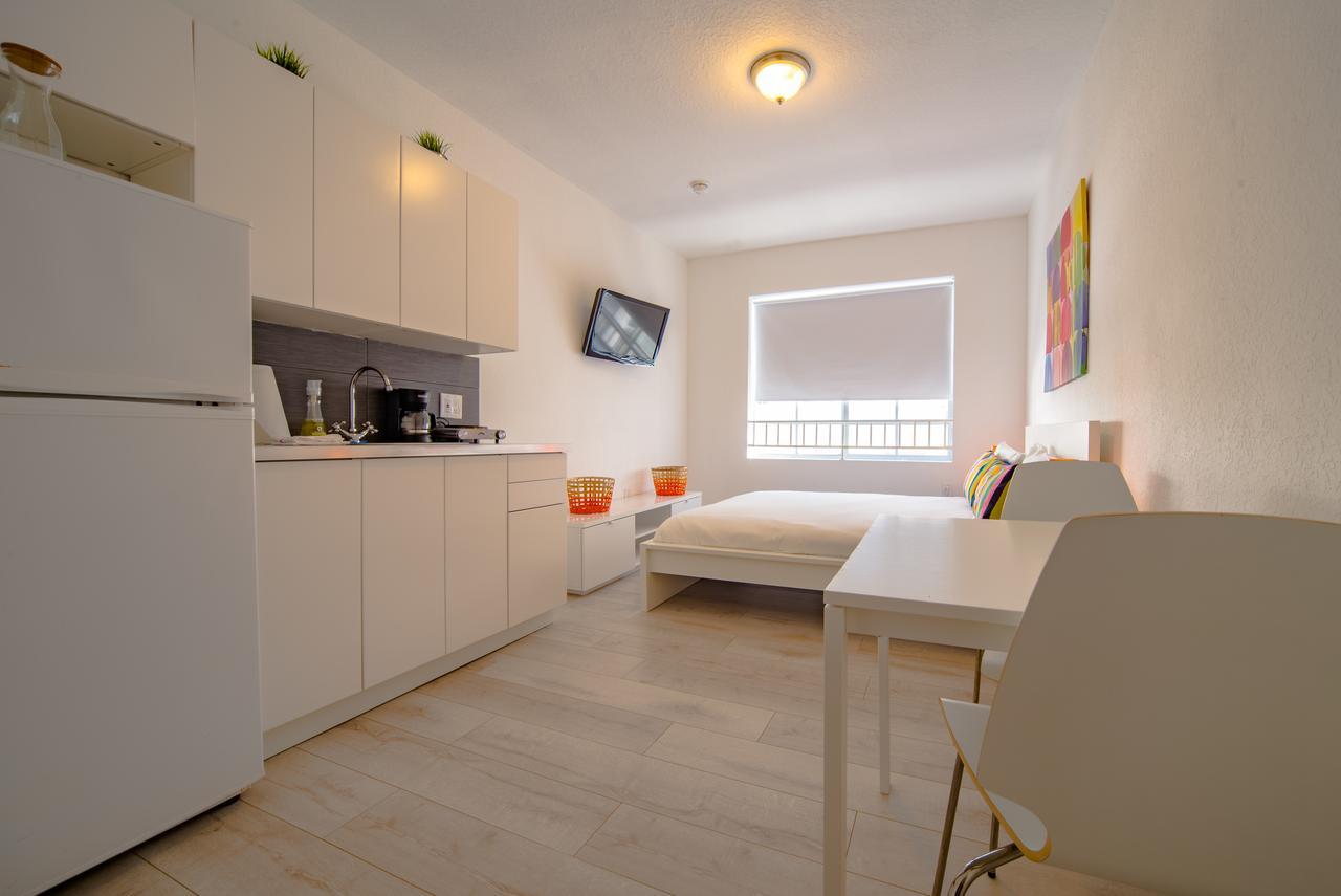Apartment A Block From The Beach- Miami Beach *