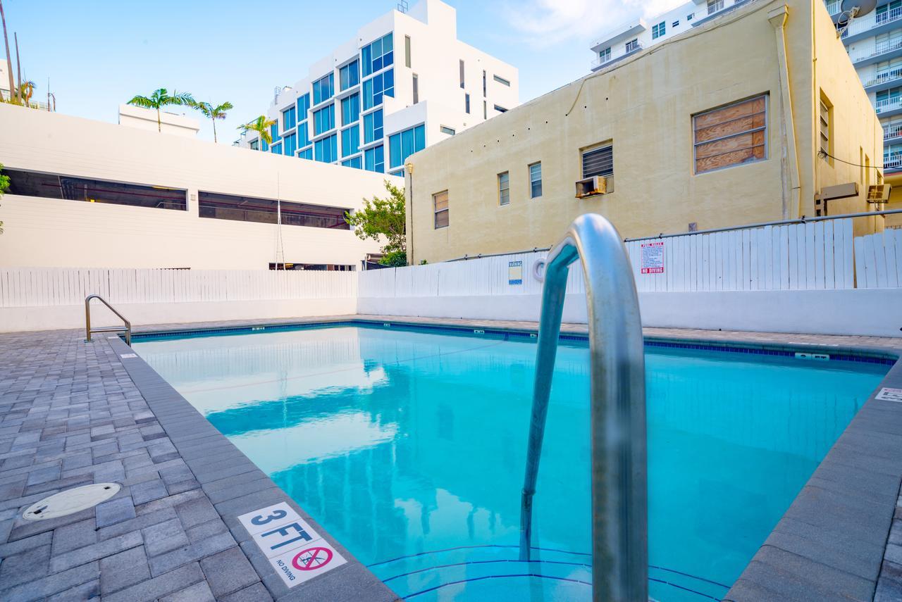 A Block From The Beach- Miami Beach Apartment *
