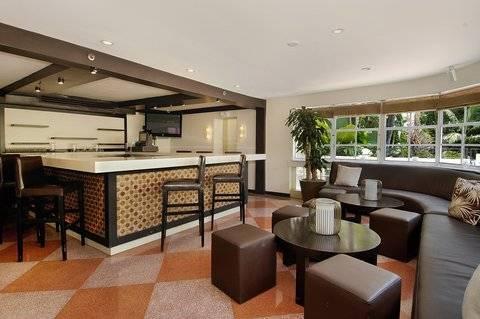 Essex House Hotel 4*