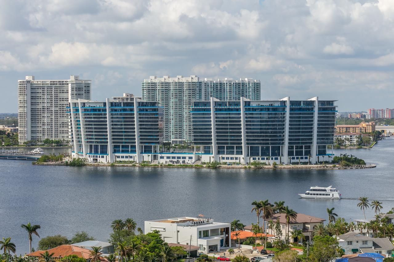 Ocean View Sunny Isles 2 Bedroom At Marenas 19th *