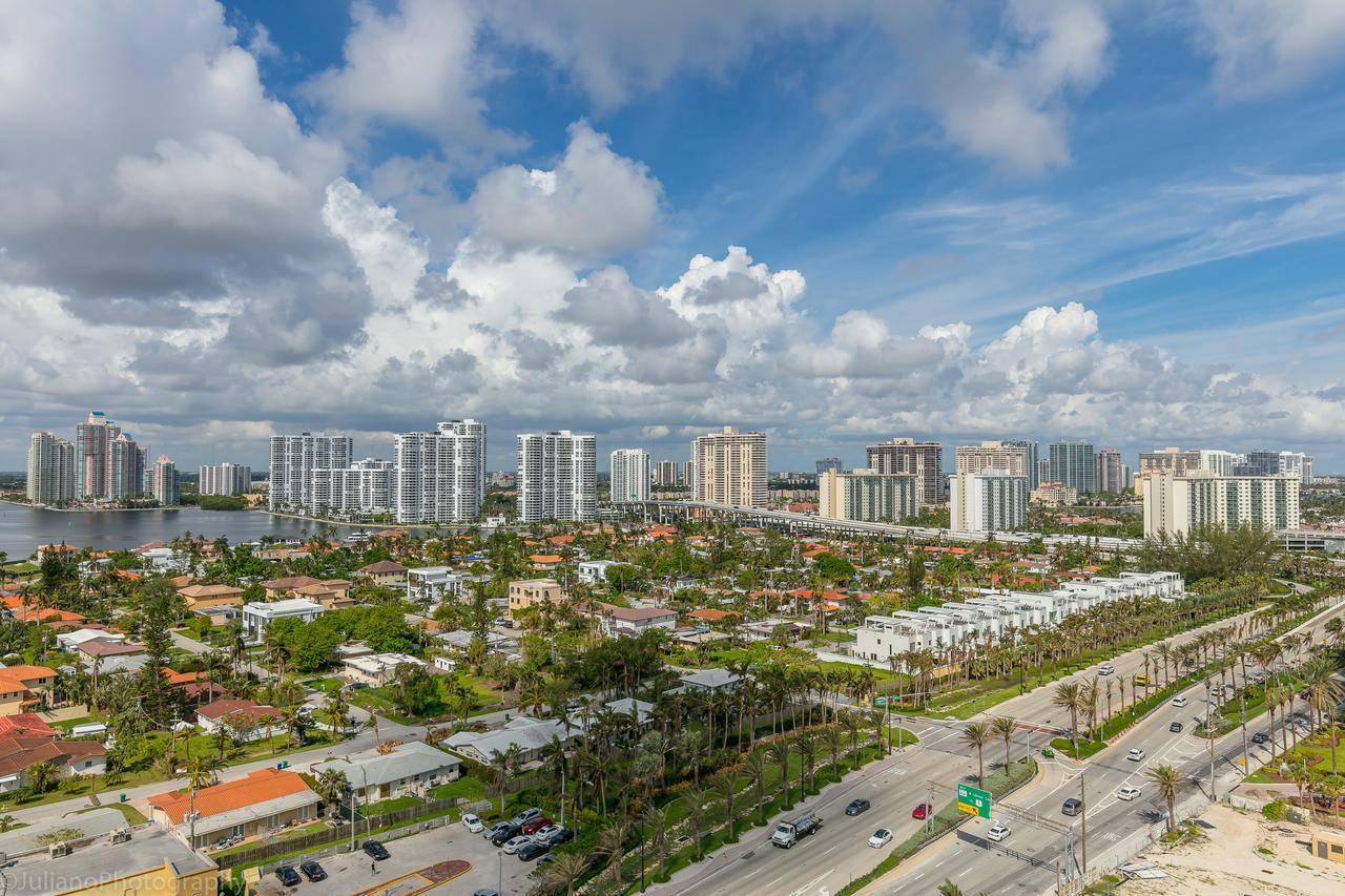 Ocean View Sunny Isles 2 Bedroom At Marenas 19th *