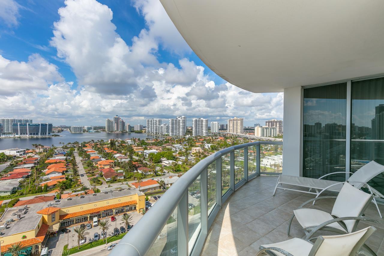 Ocean View Sunny Isles 2 Bedroom At Marenas 19th Apartment