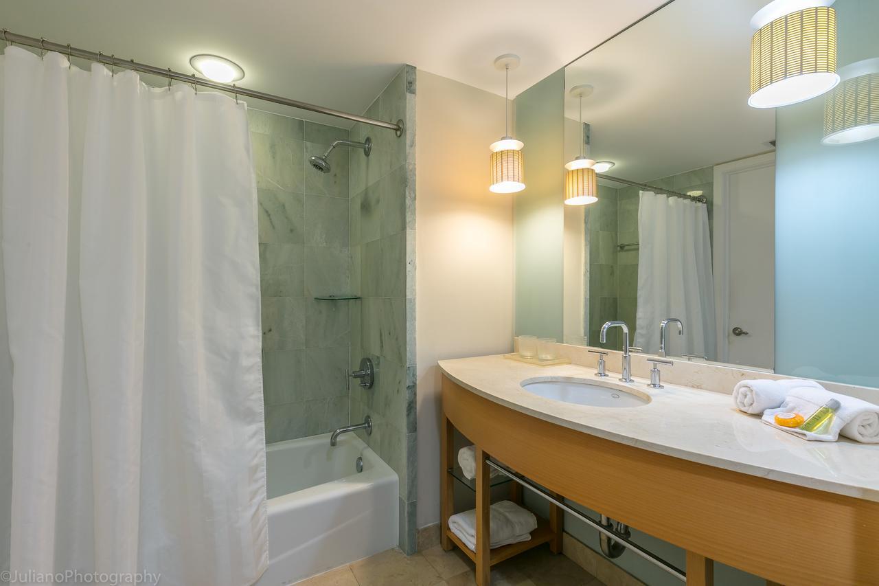 Ocean View Sunny Isles 2 Bedroom At Marenas 19th *