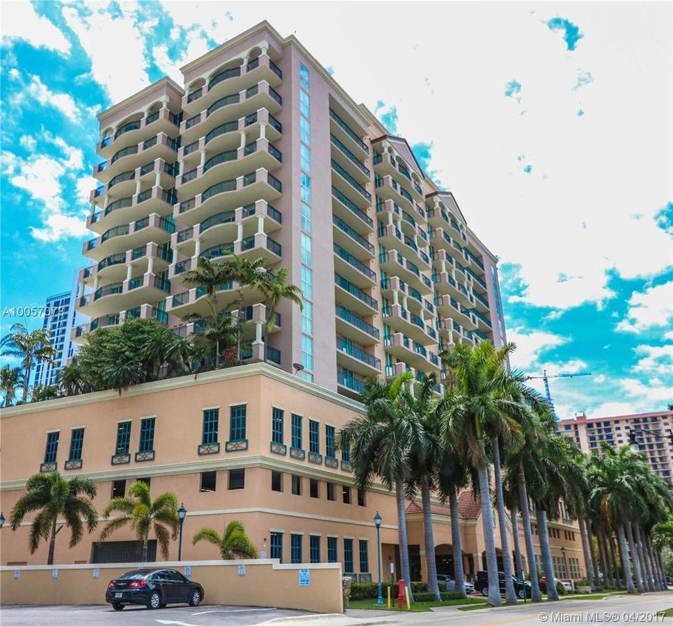 Beautiful Asian Retreat 2bd 2bth Min To