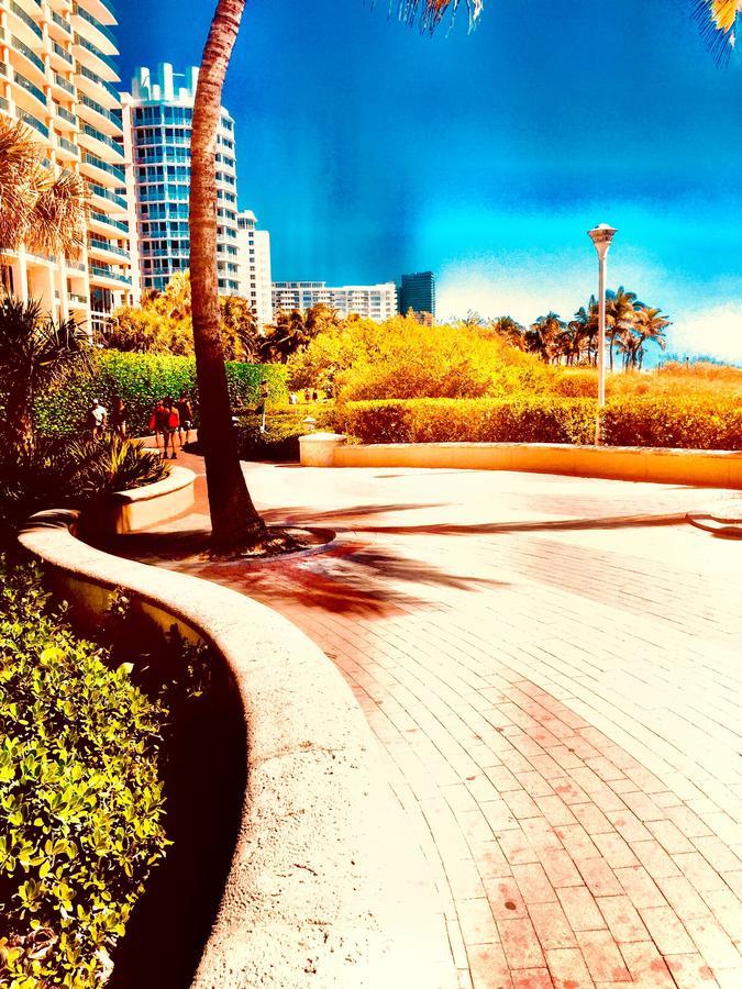 At De Soleil On Ocean Drive Apartment Miami Beach