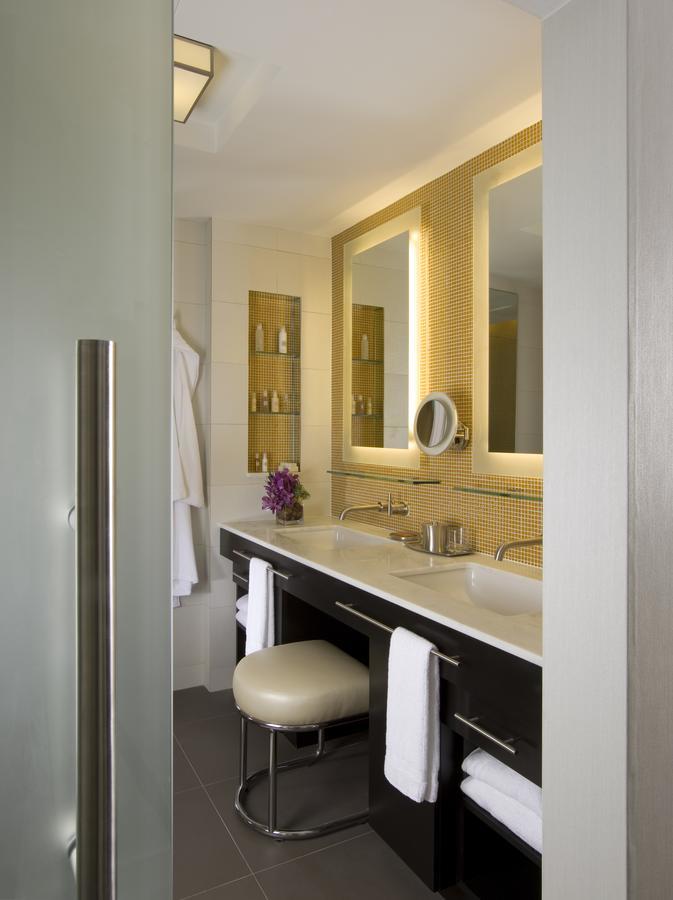 Edison Hotel Miami Beach