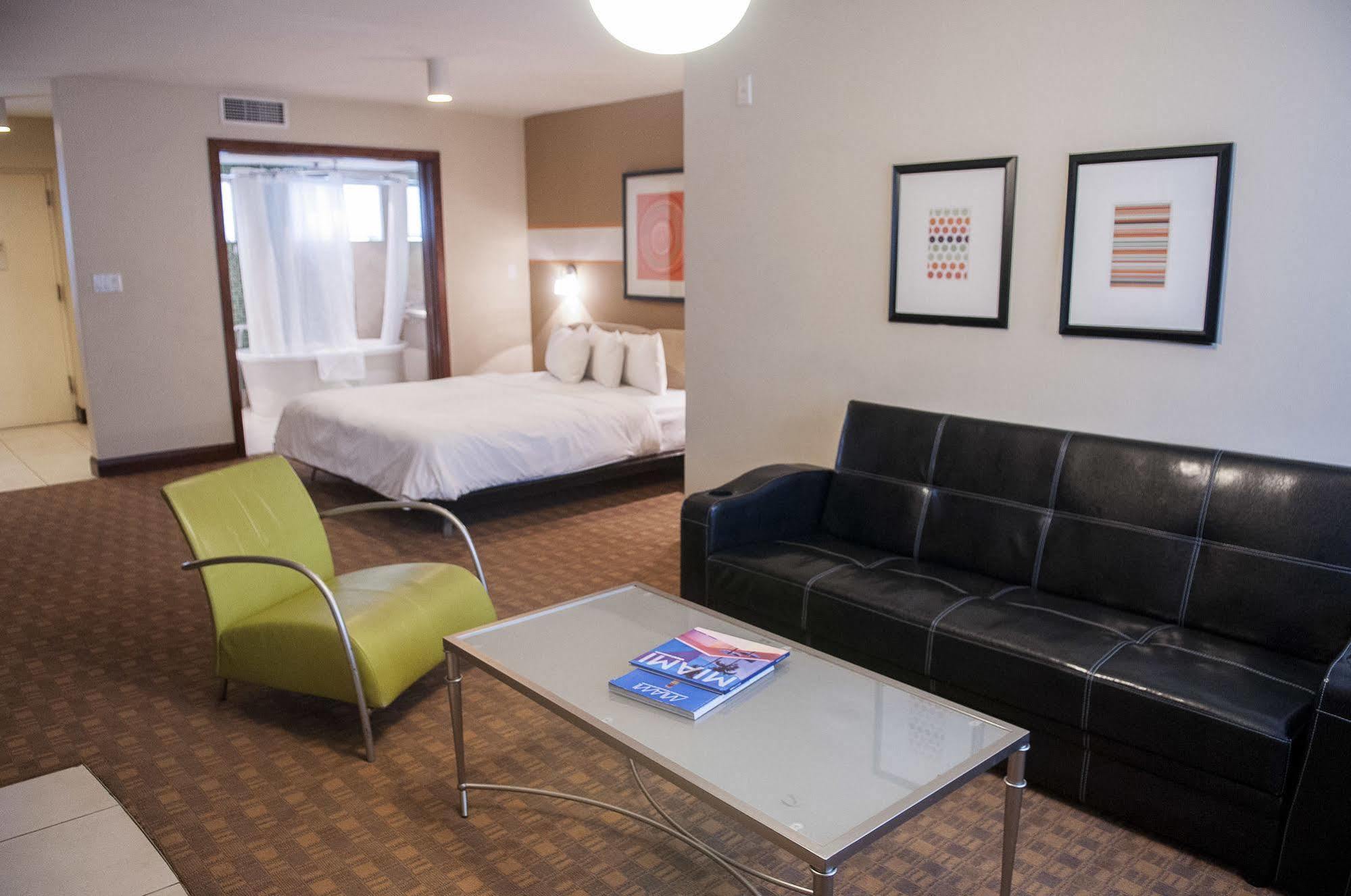 Congress Suites At The Strand