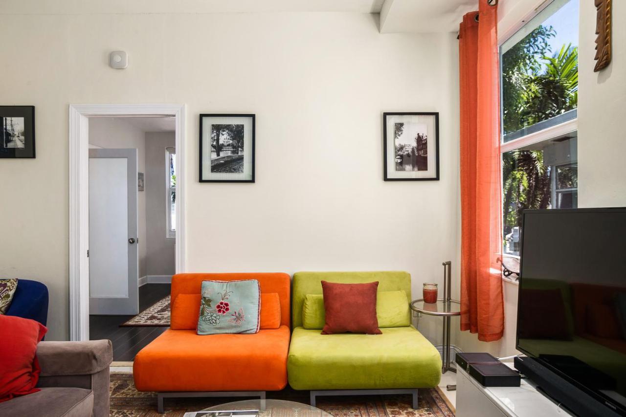 Two Bedroom Two Bath 2 Block To Beach * Miami Beach
