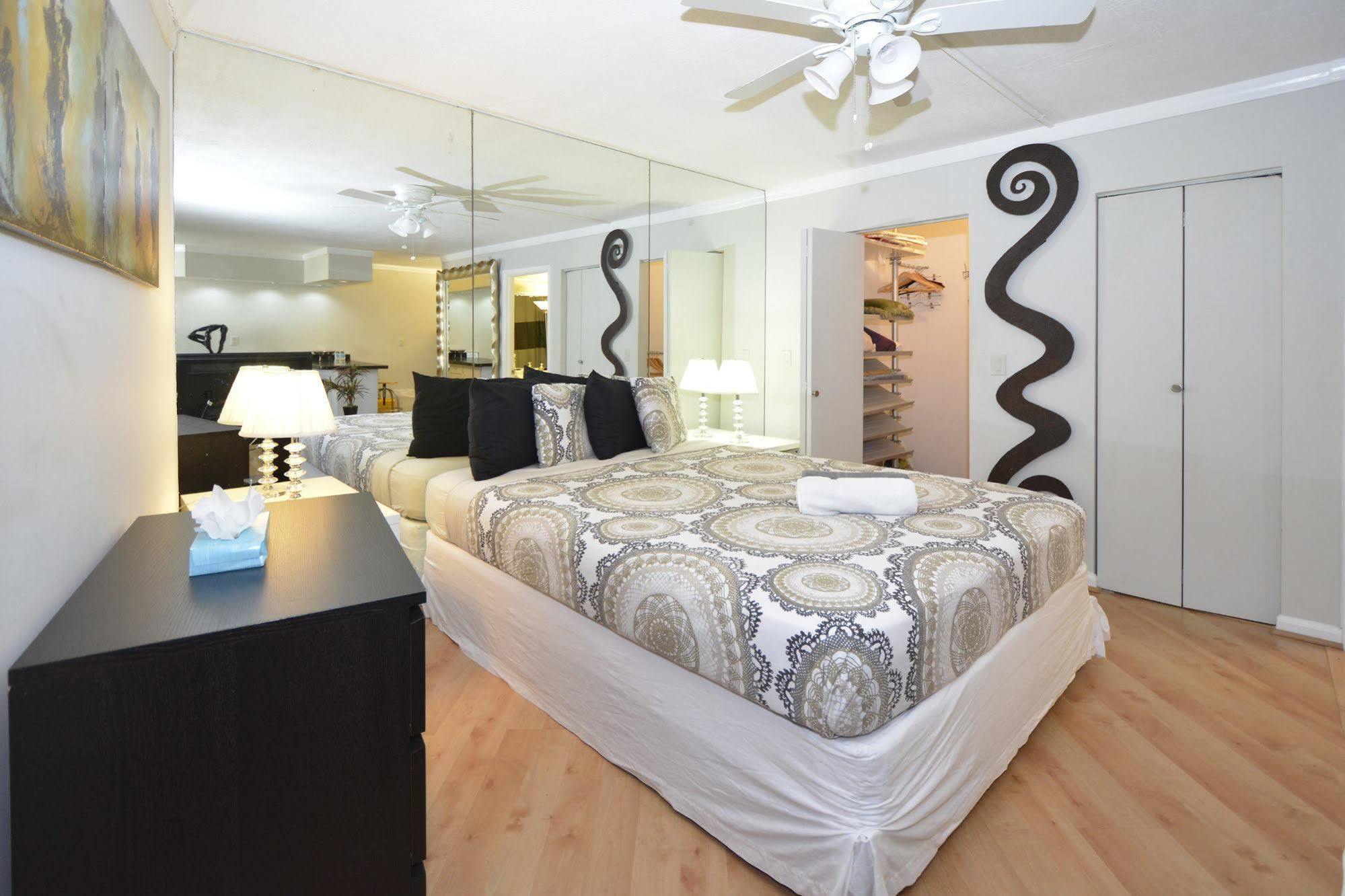 Art Deco Ocean Walk Hotel 3*