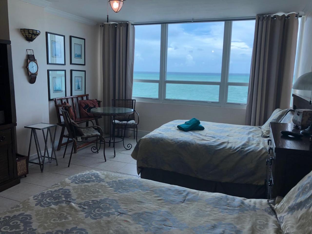 Apartment Ocean Front Units