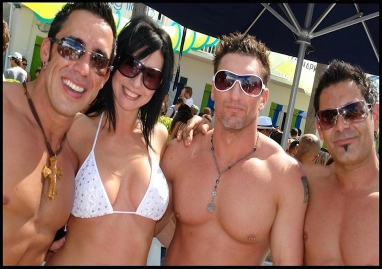 Bikini Hostel, Cafe&beer Garden *