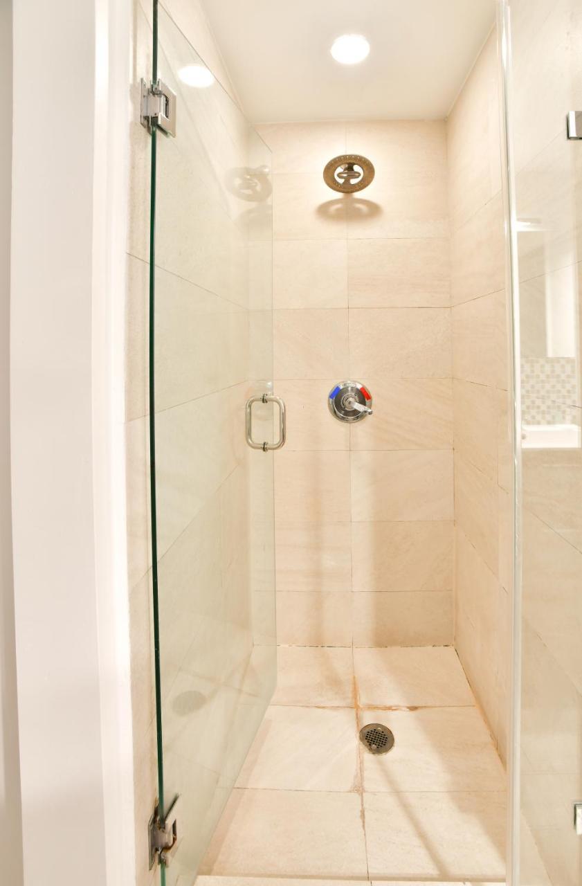 Delfino Suites South Beach By Red Group * Miami Beach