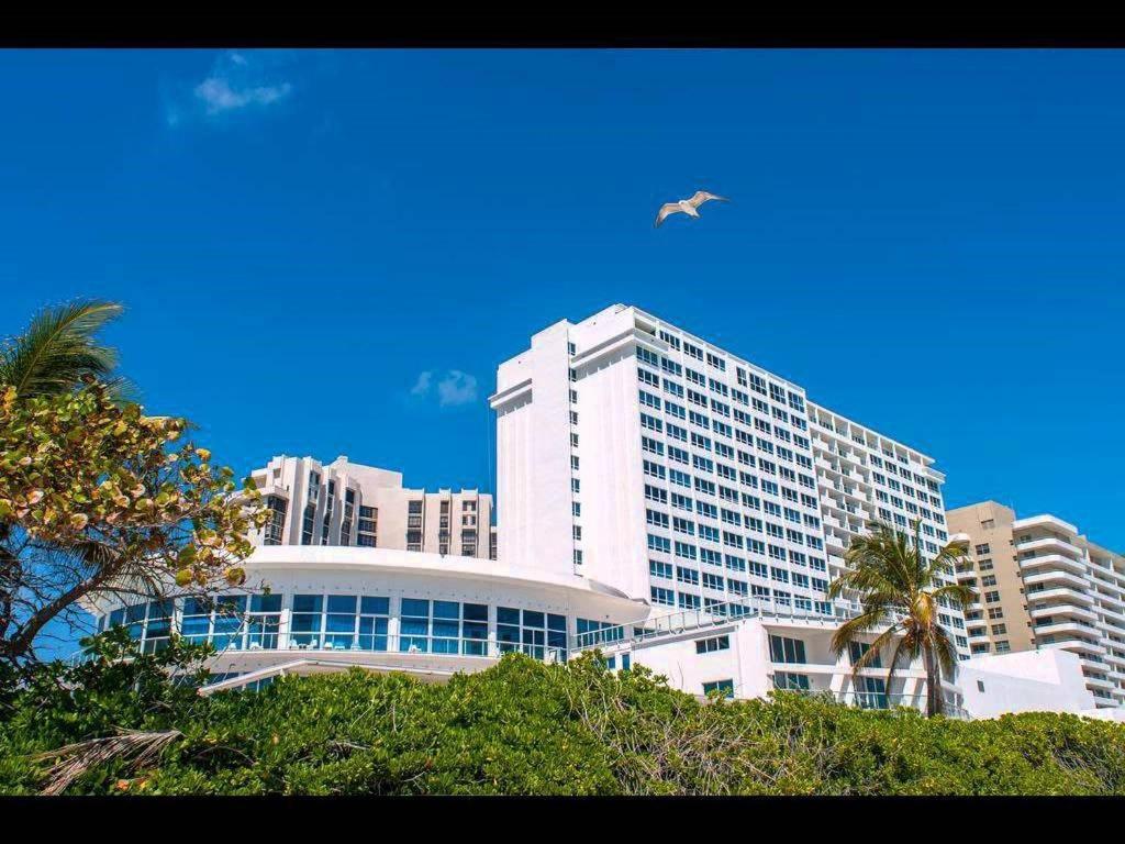 Ocean Front Units * Miami Beach