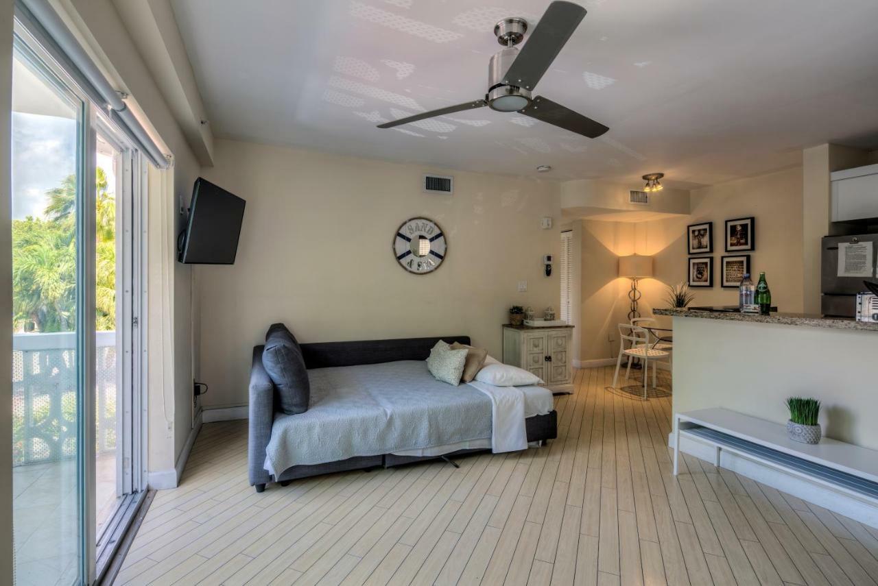 751 Meridian House Aparthotel *