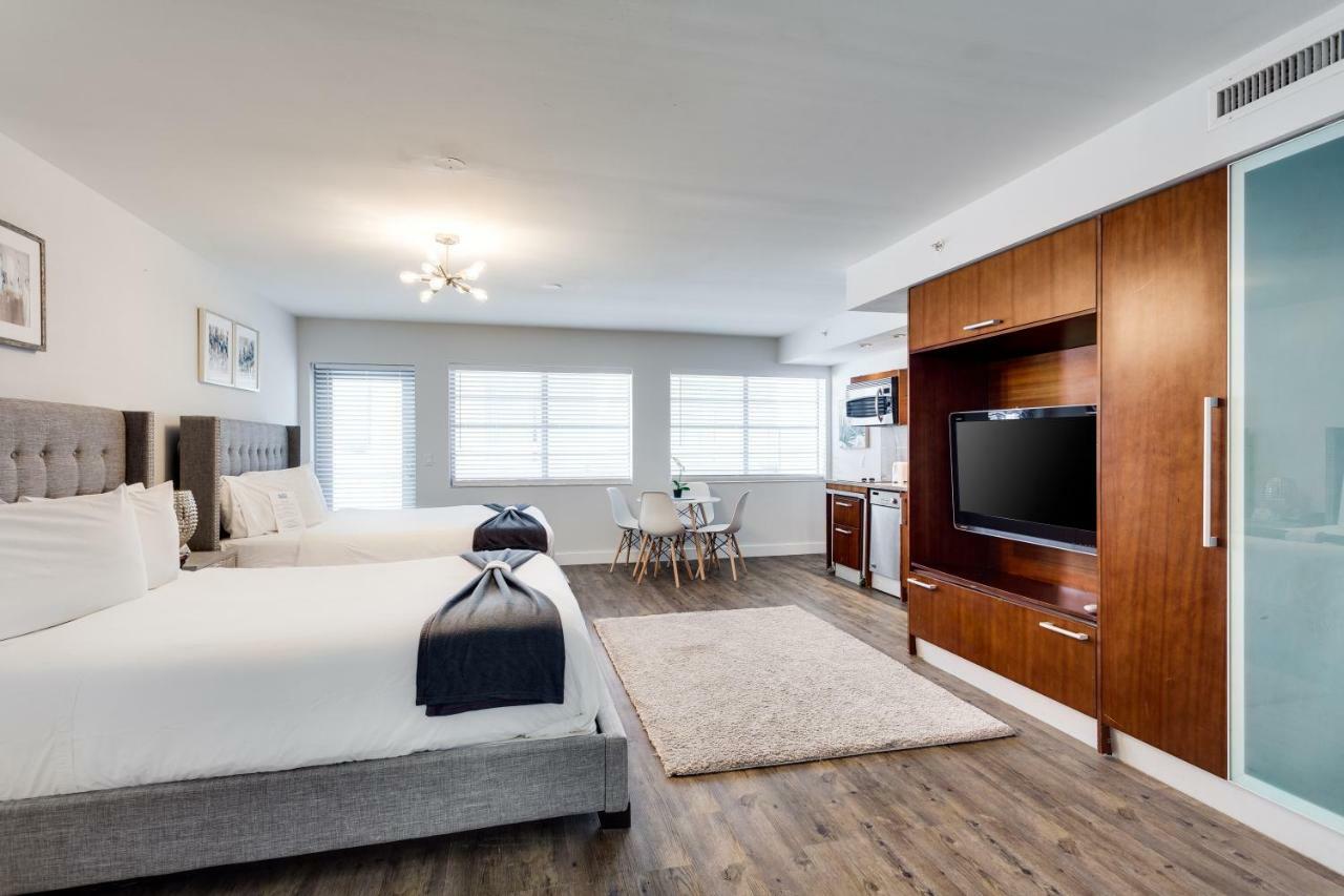 Congress Suites At The Strand Hotel