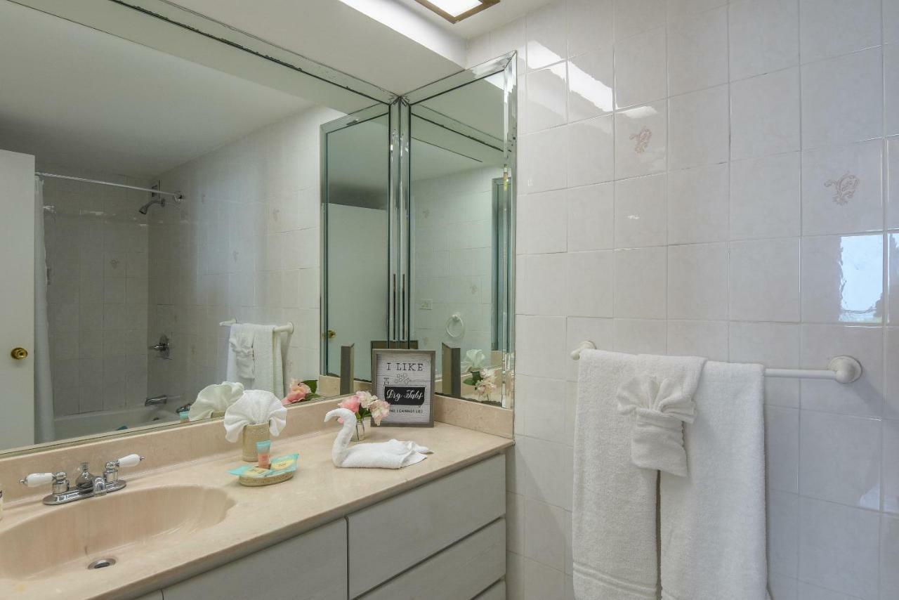 Castle Beach Suites By Vacation Media