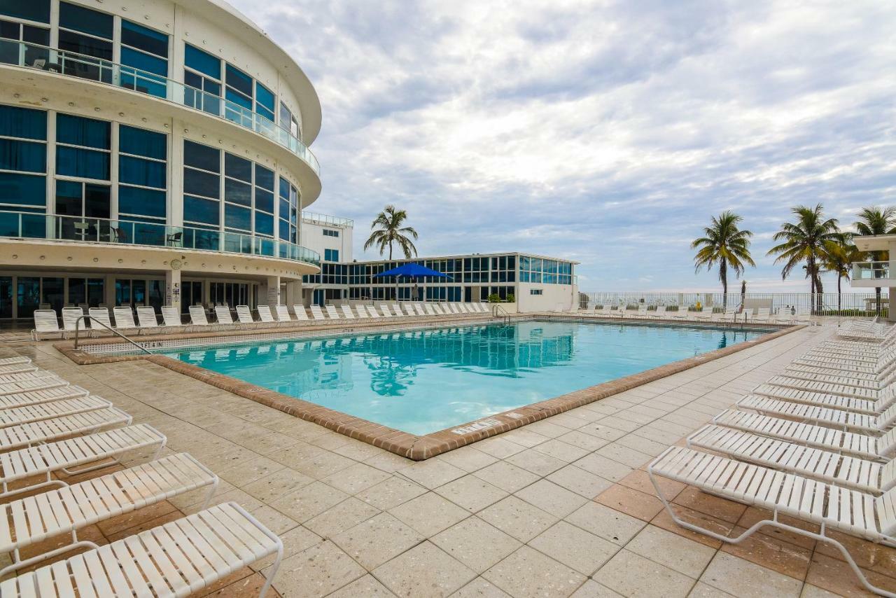 Castle Beach Suites By Vacation Media 2*
