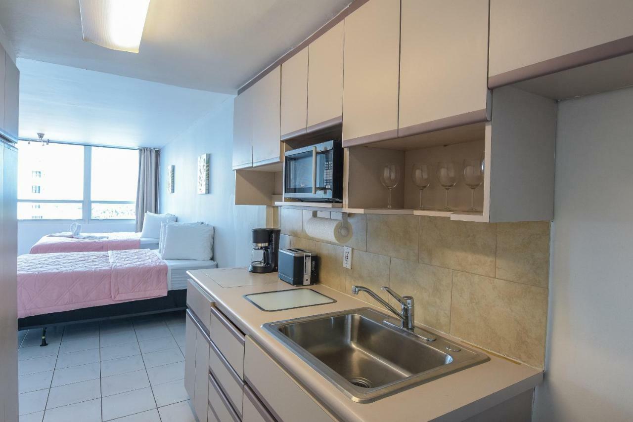Castle Beach Suites By Vacation Media Aparthotel 2*