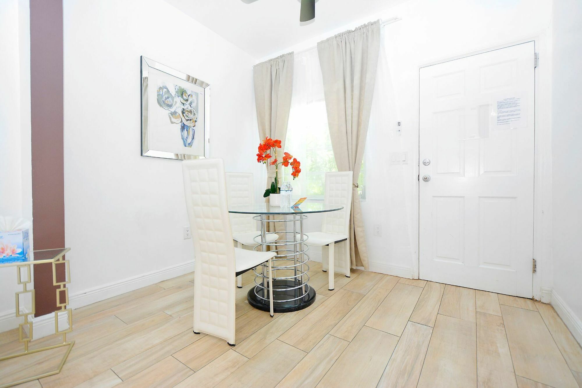 Sunrise Court Apartment