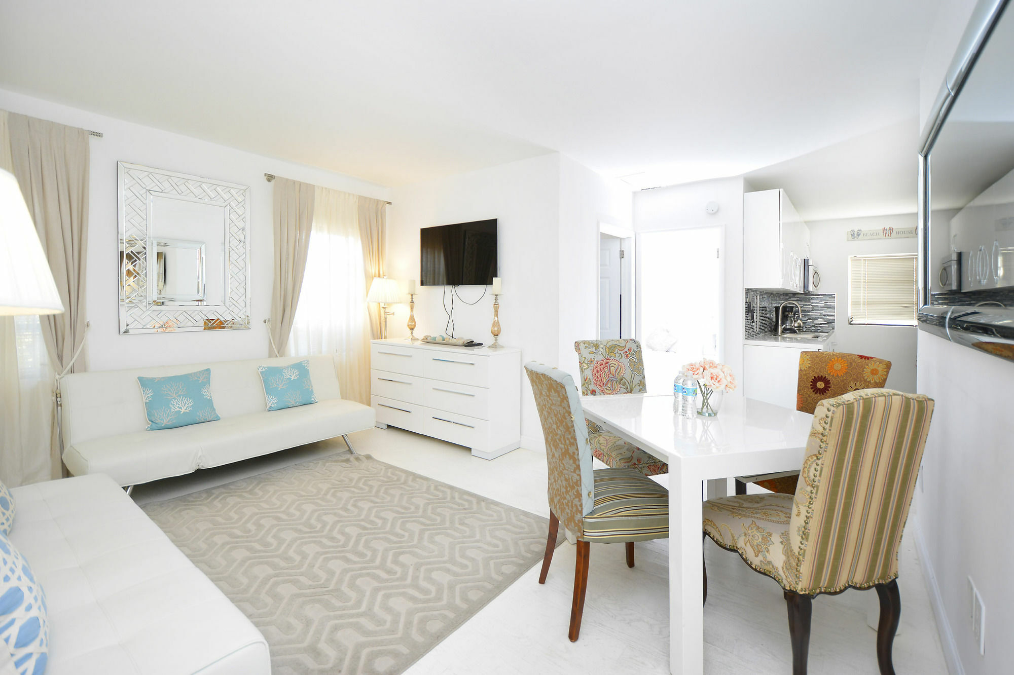 Sunrise Court Apartment