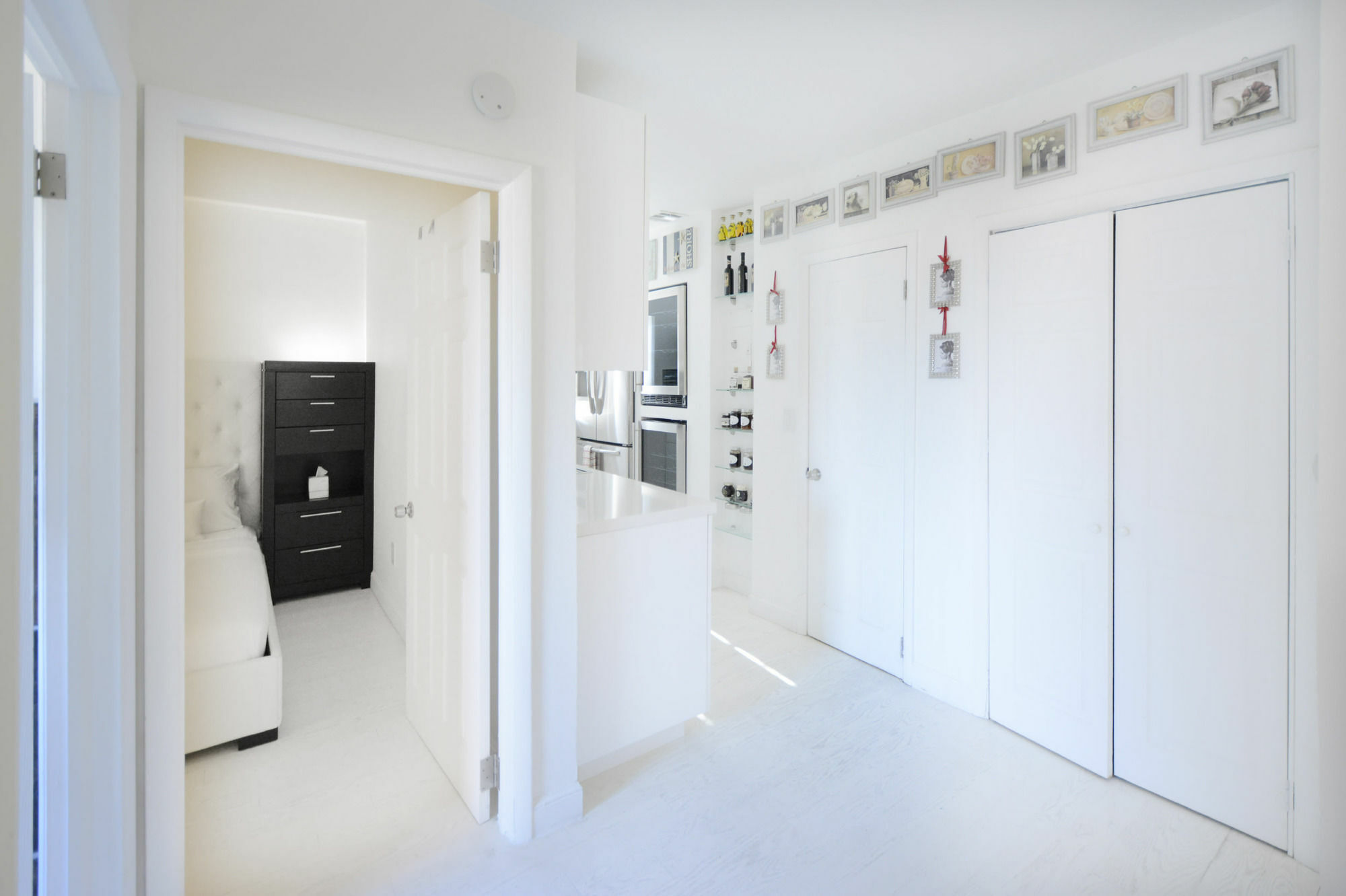 Sunrise Court Apartment *