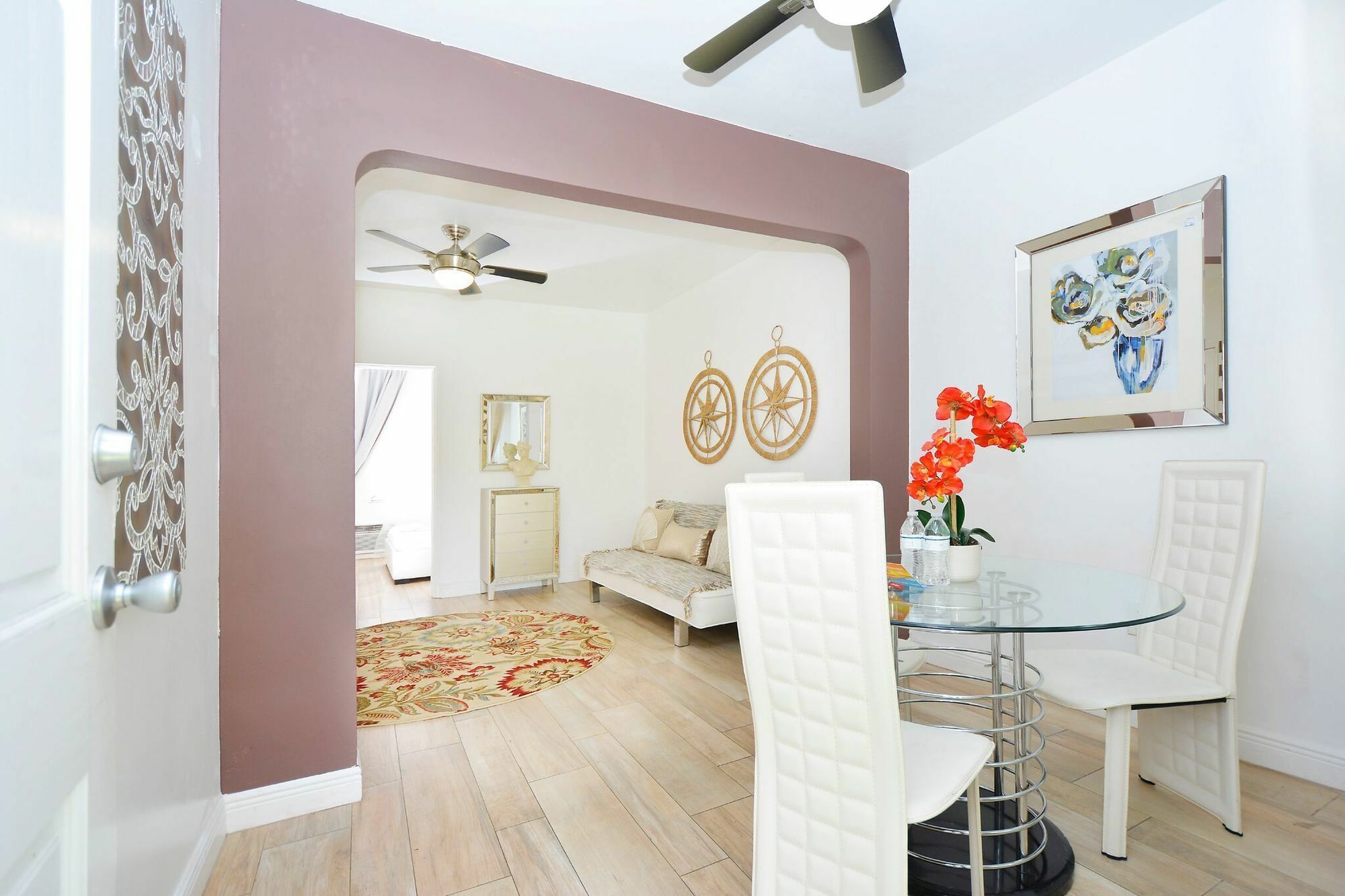 Sunrise Court Apartment