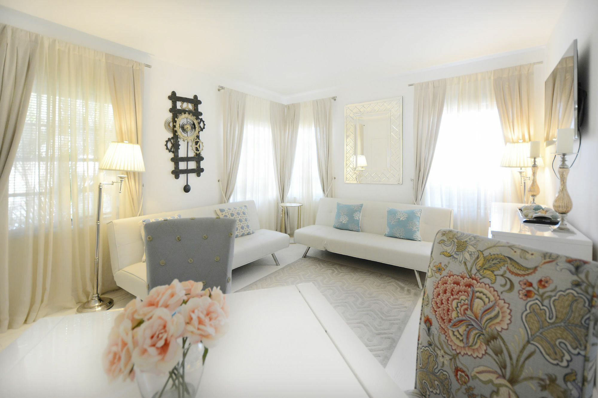 Sunrise Court Apartment
