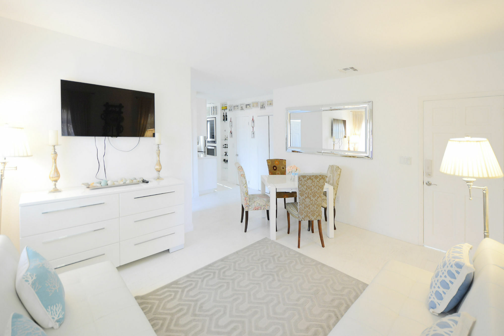 Sunrise Court Apartment Miami Beach