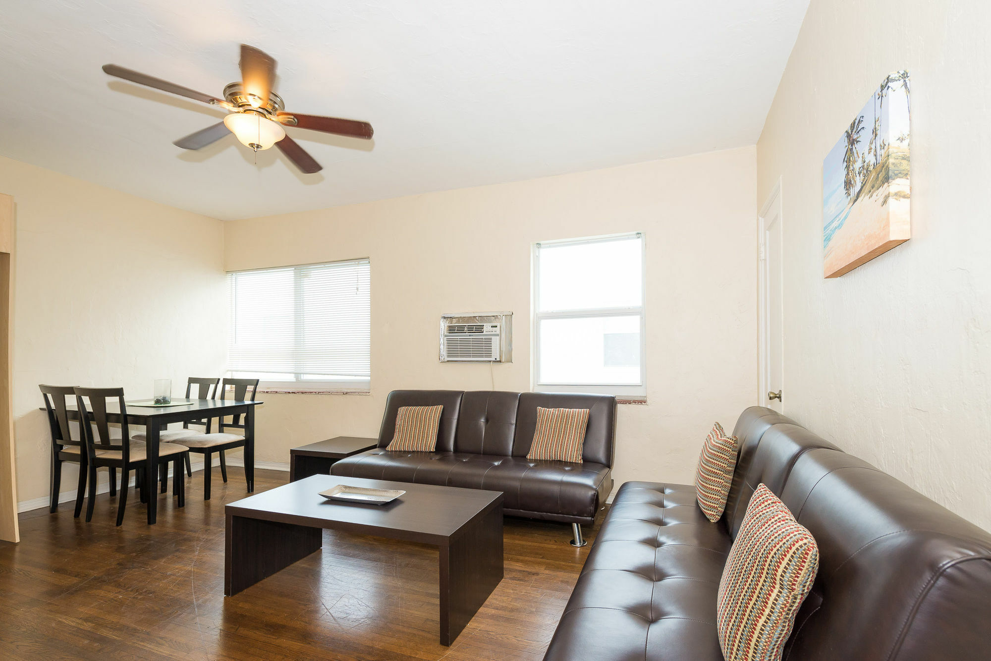 Park Sobe Apartment *