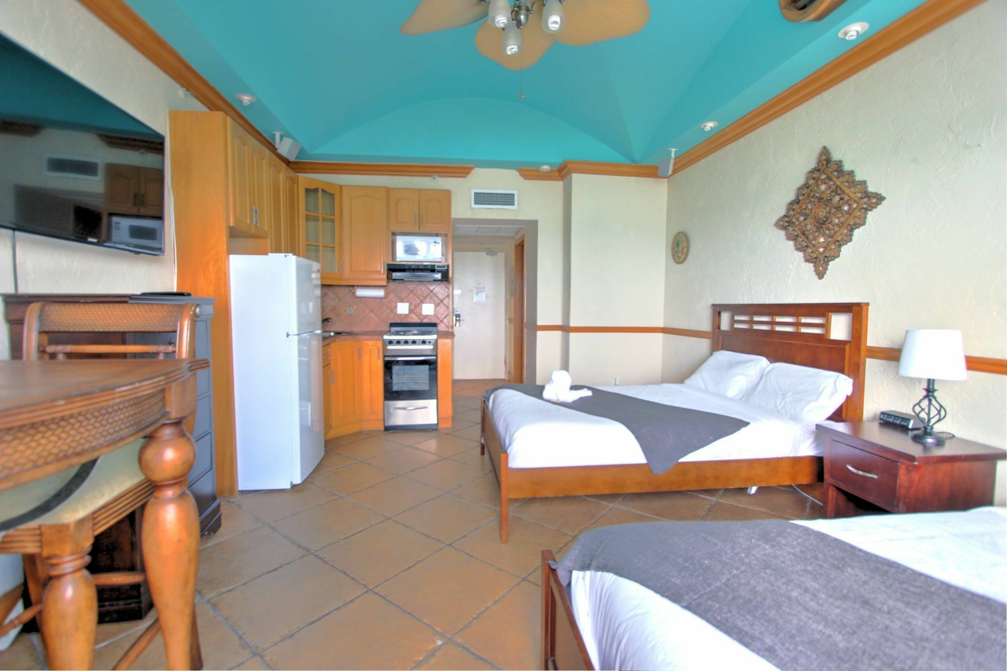 Private Apartments At The Casablanca Hotel Miami Beach