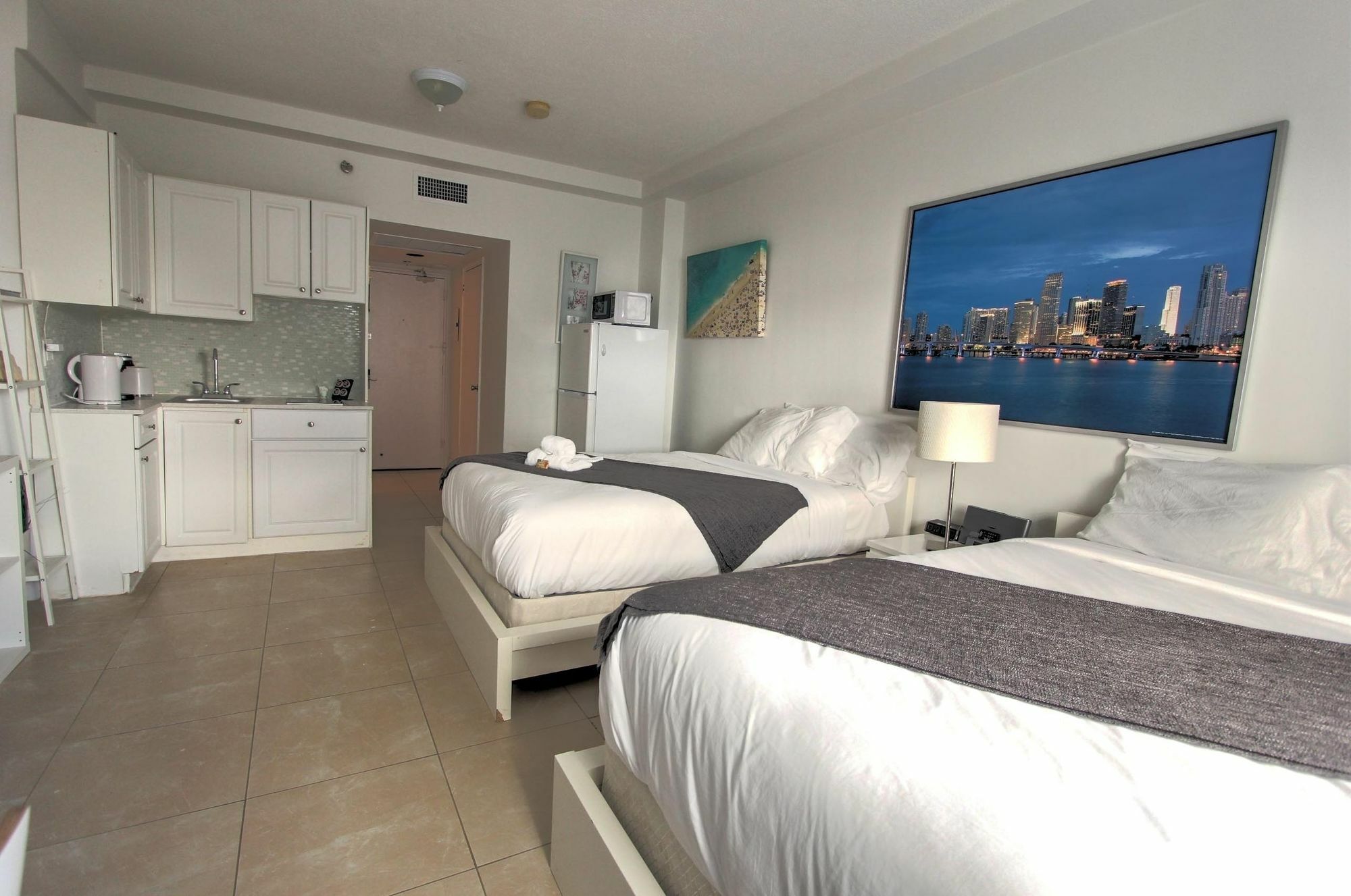 Hotel Private Apartments At The Casablanca Miami Beach