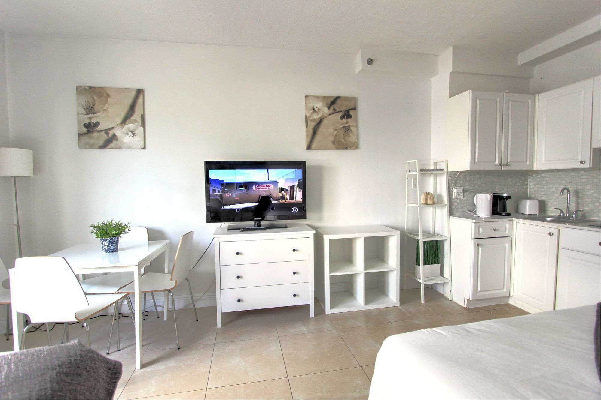 Hotel Private Apartments At The Casablanca Miami Beach