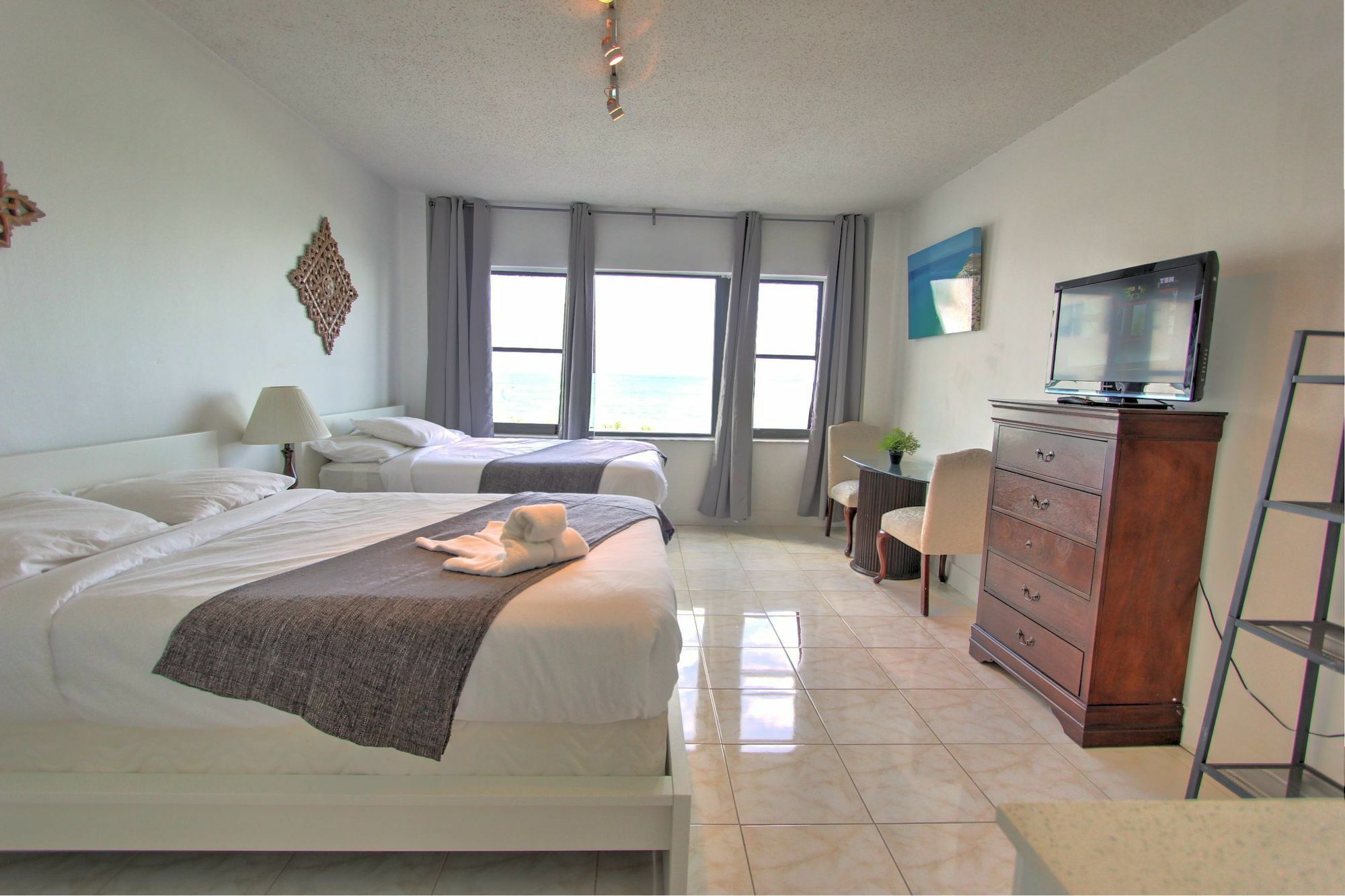 Hotel Private Apartments At The Casablanca Miami Beach
