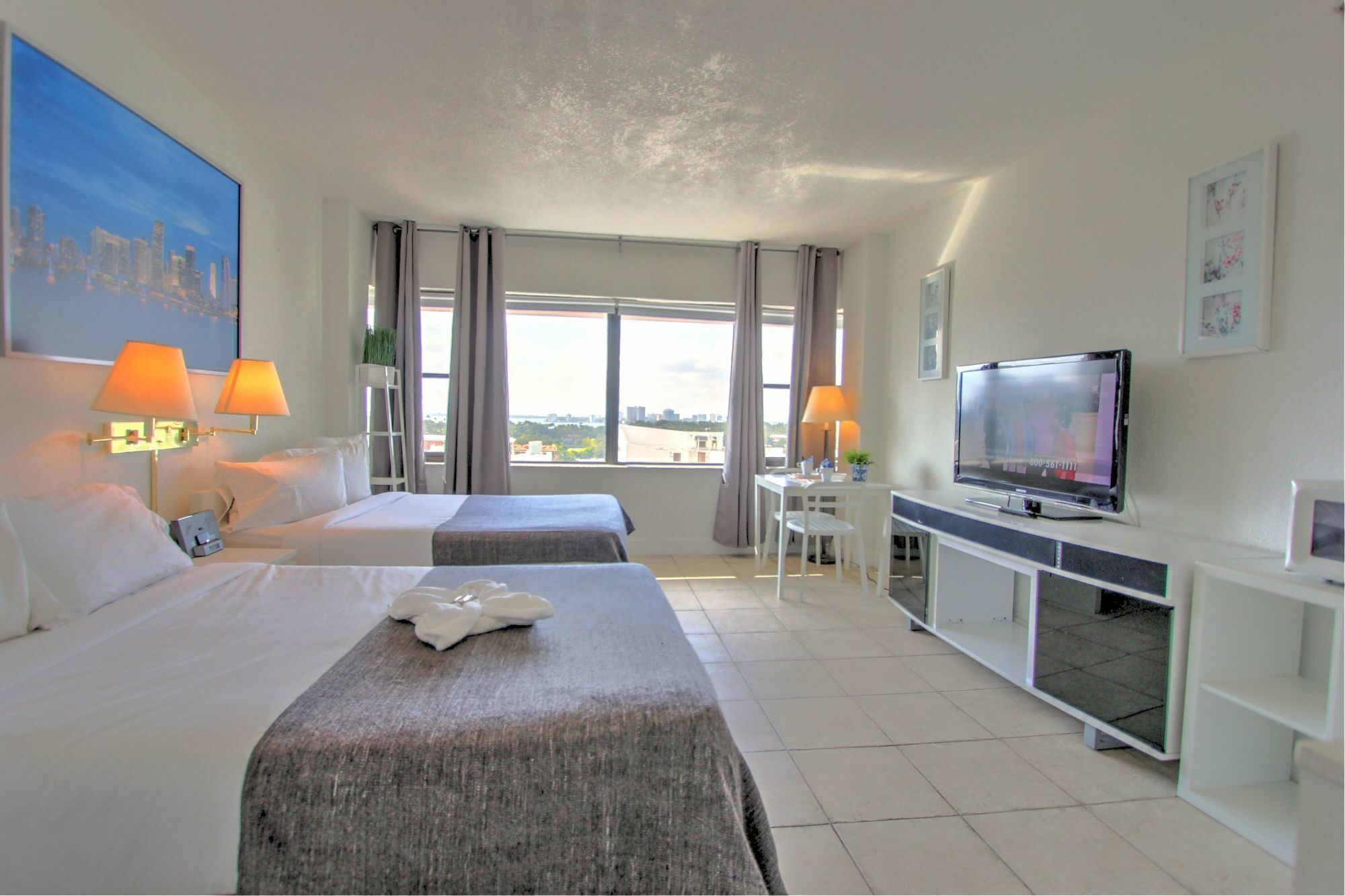 Private Apartments At The Casablanca 3* Miami Beach