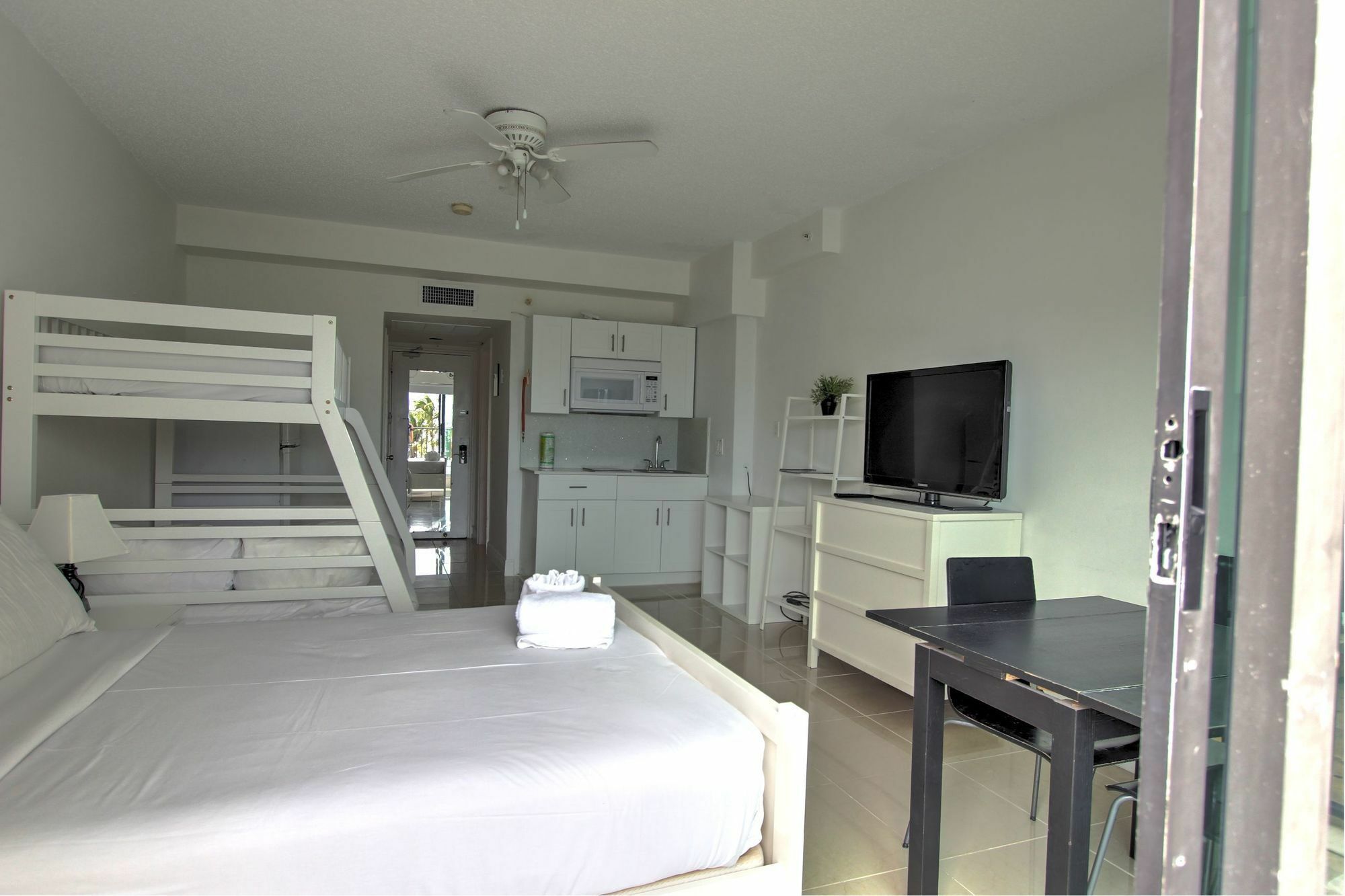 Private Apartments At The Casablanca 3* Miami Beach