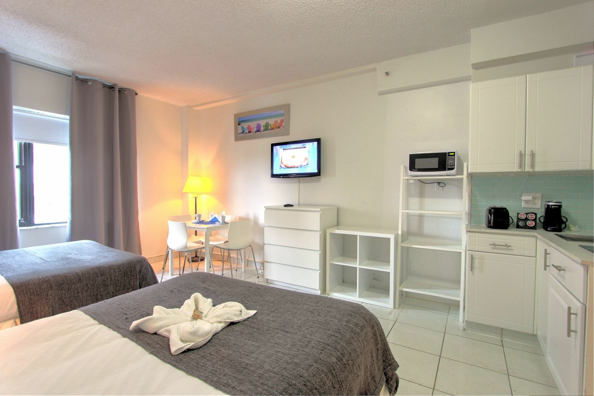 Private Apartments At The Casablanca Miami Beach
