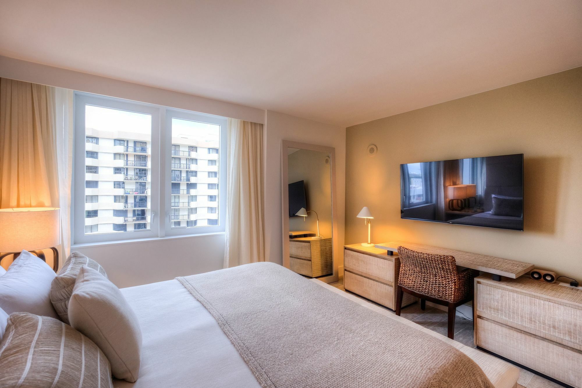 Private Residences 102 24th St Apartment *