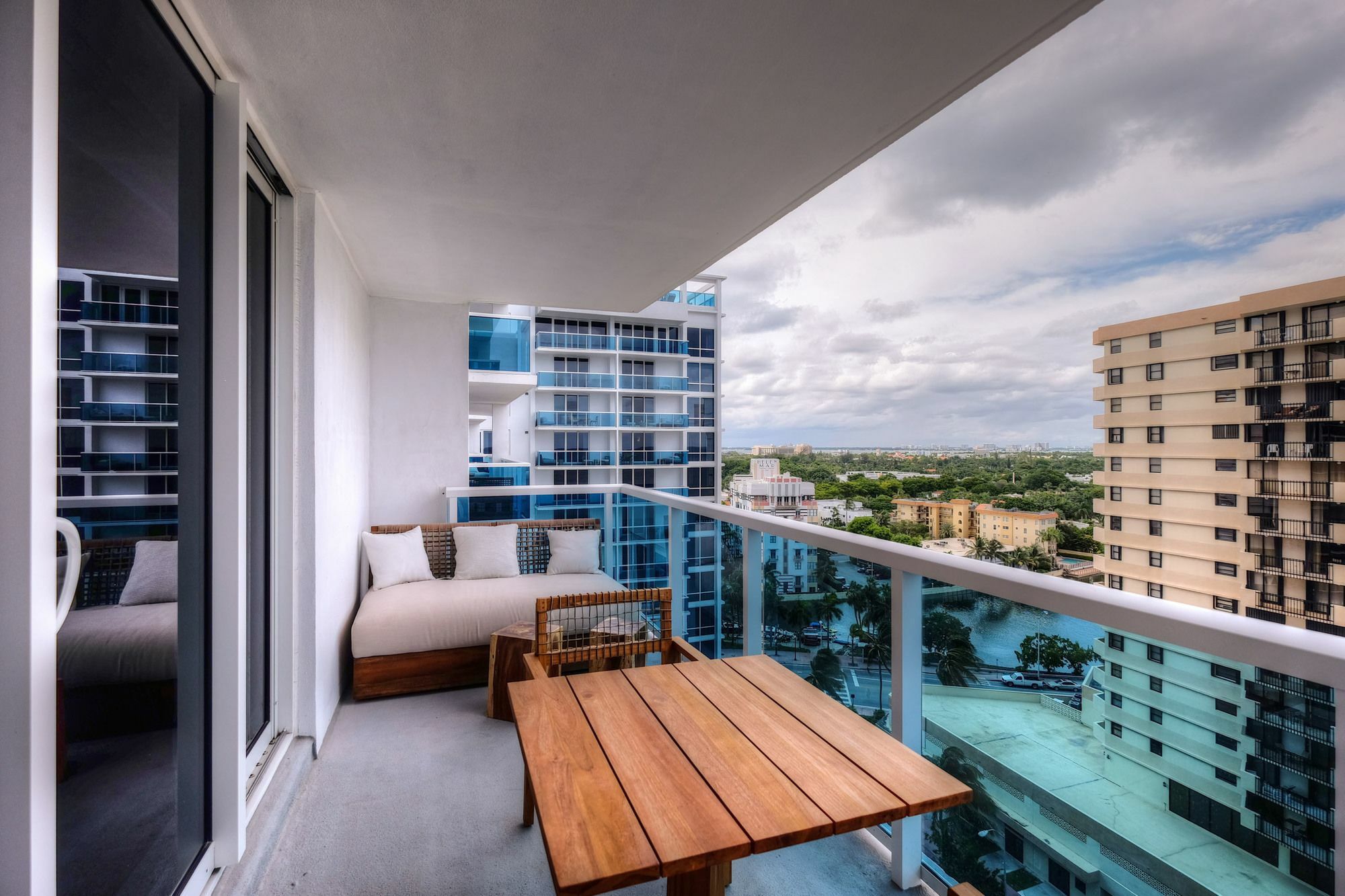 Private Residences 102 24th St Miami Beach