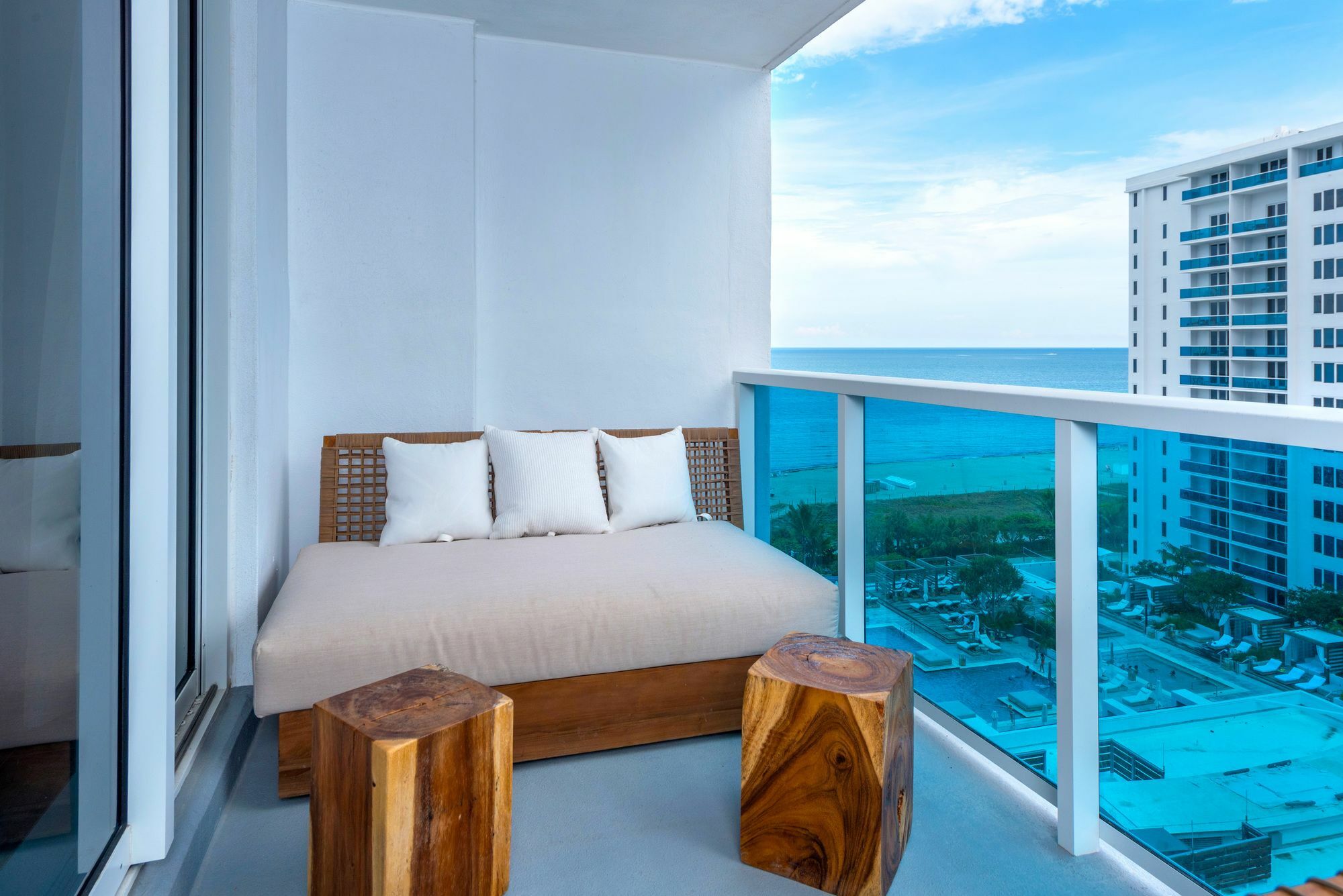 Private Residences 102 24th St Apartment Miami Beach