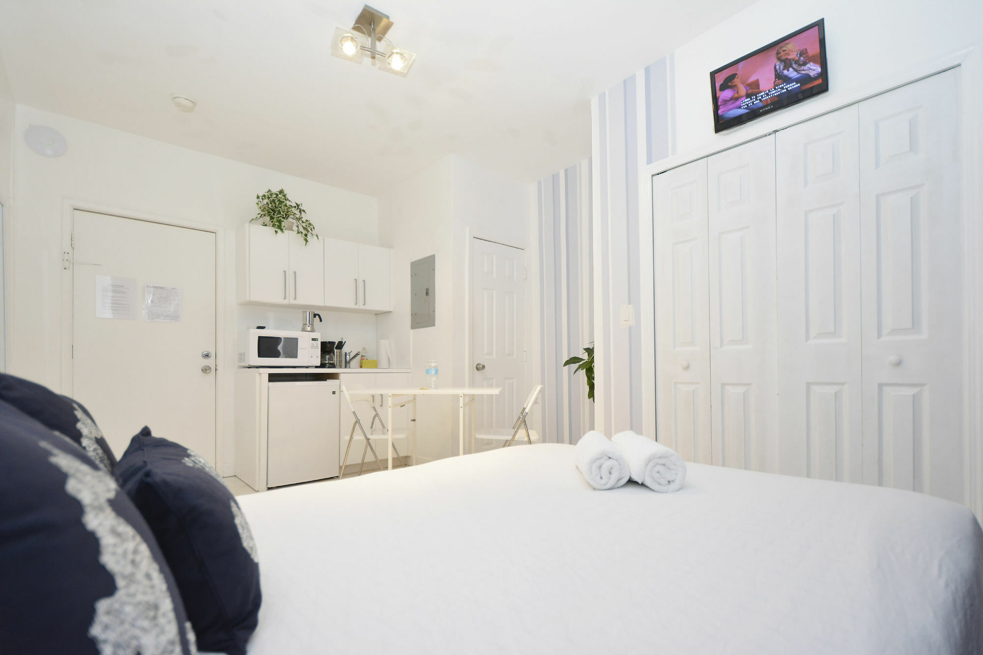 Art Deco Drexel Apartment *