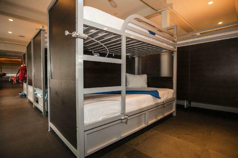 Hostel Posh South Miami Beach
