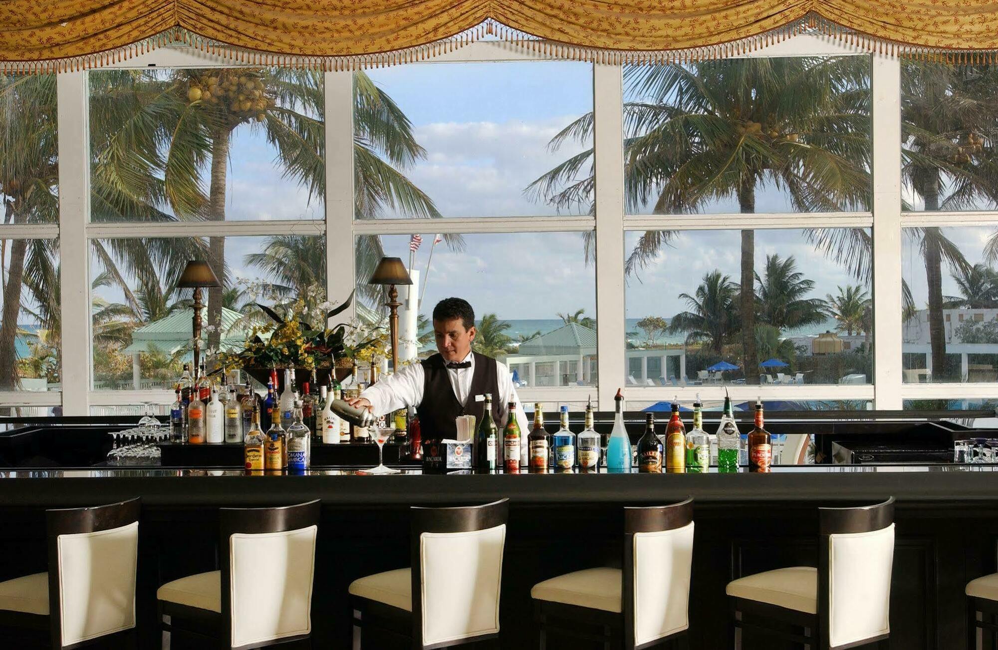 Resort Deauville Beach Miami Beach