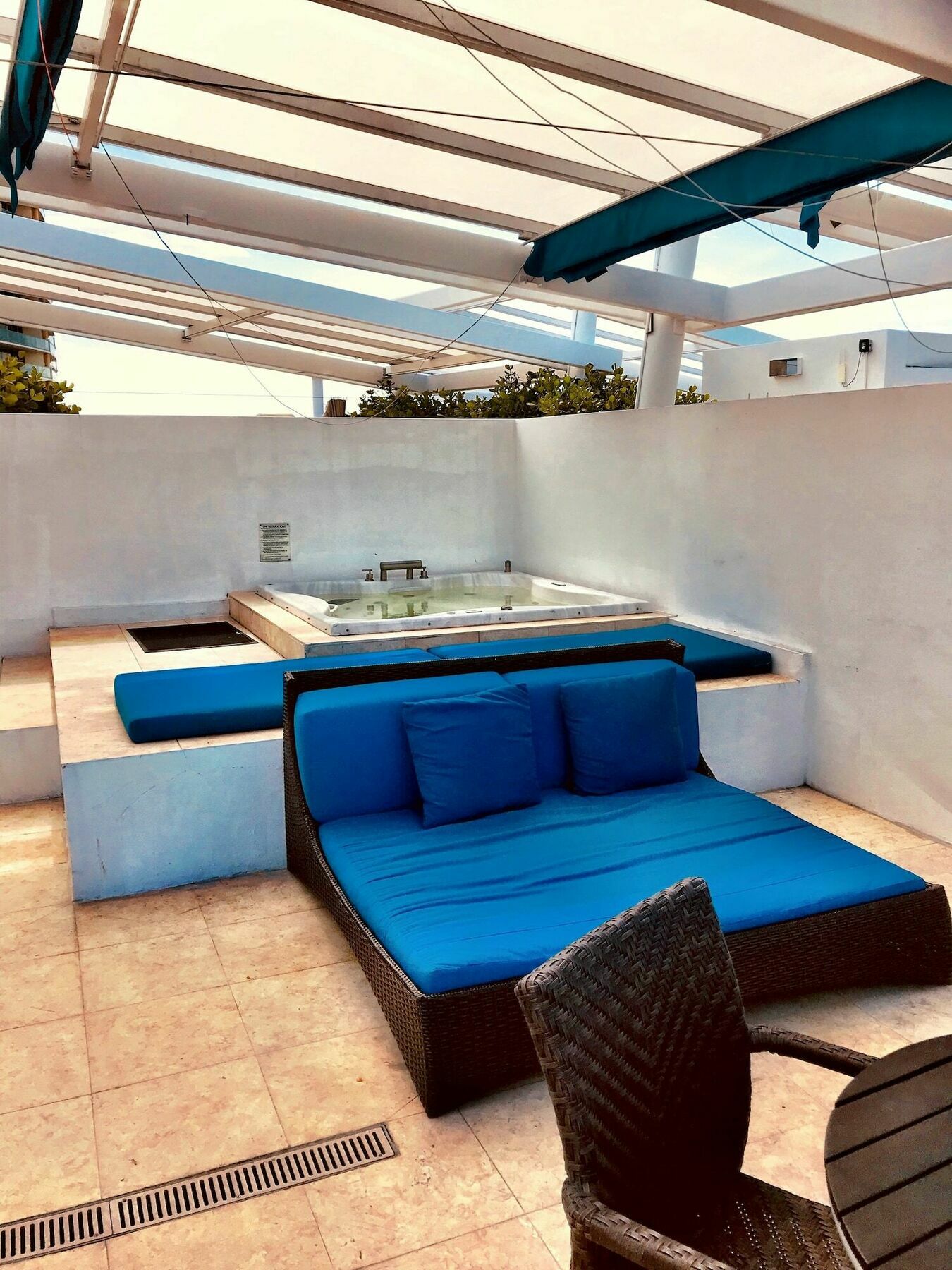 Ocean Drive Apartment *