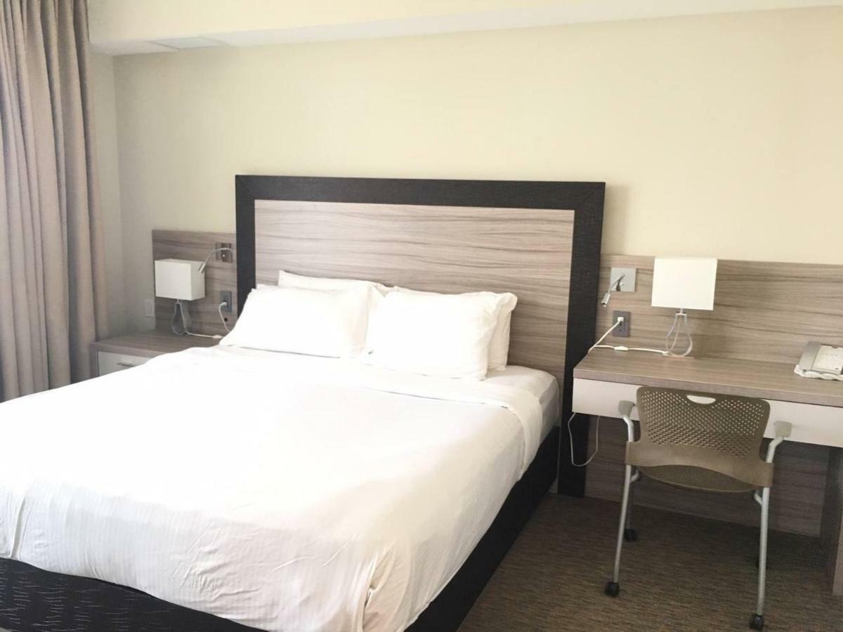 Marenas 2 Bed 907 Apartment