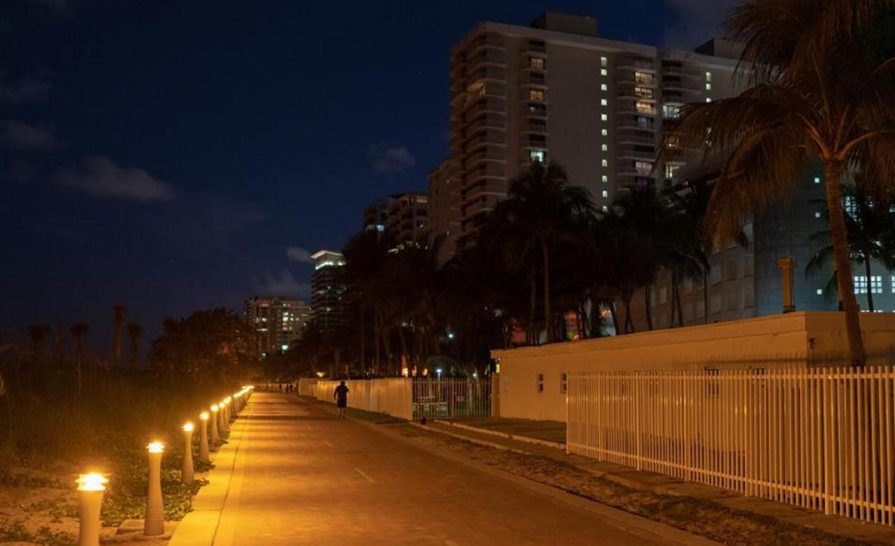 Casablanca Oceanfront With Full Kitchens By Tsbs Private Rentals Aparthotel Miami Beach
