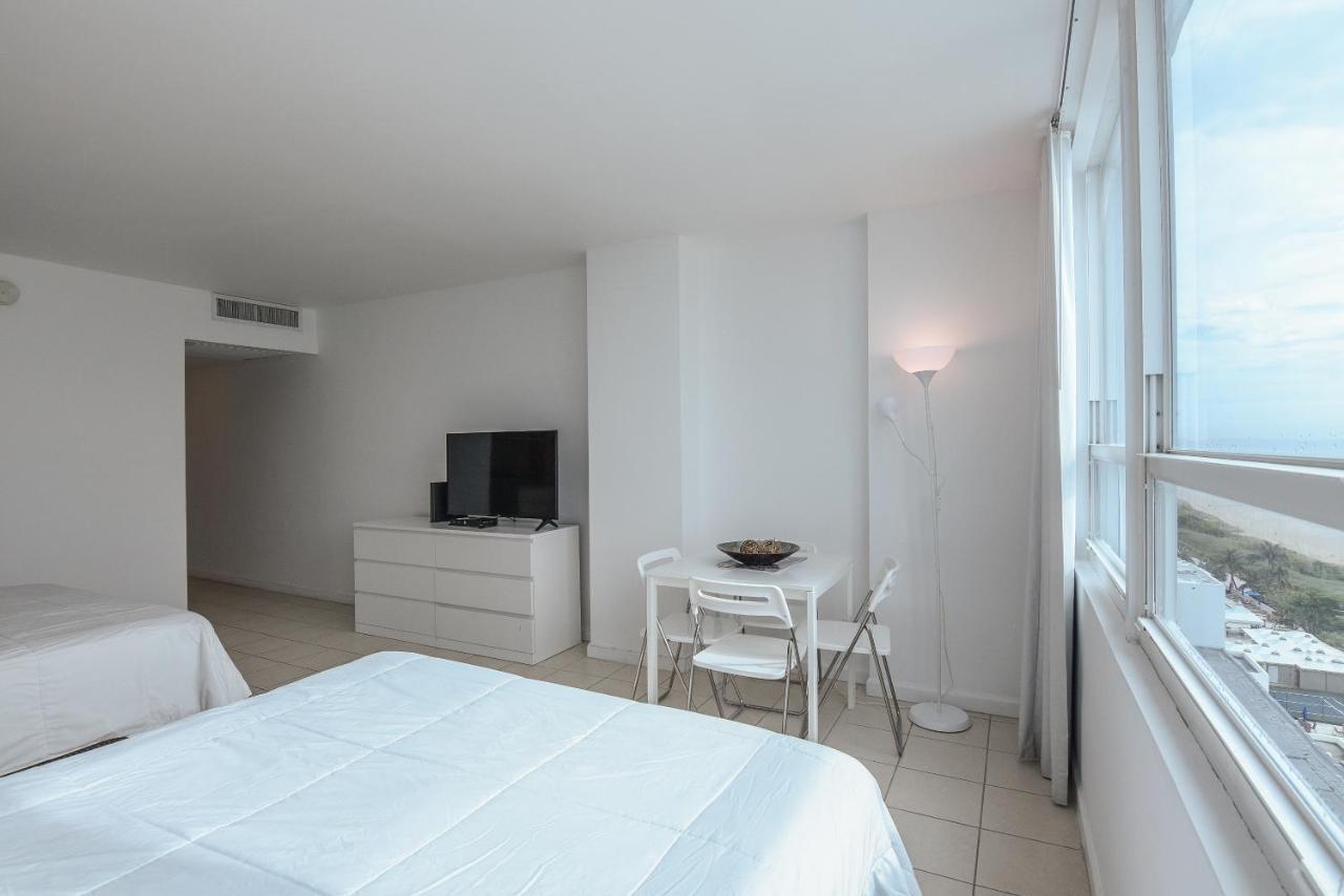 Castle Beach Suites By Vacation Media Aparthotel