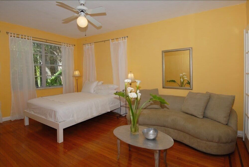Apartment Paradiso